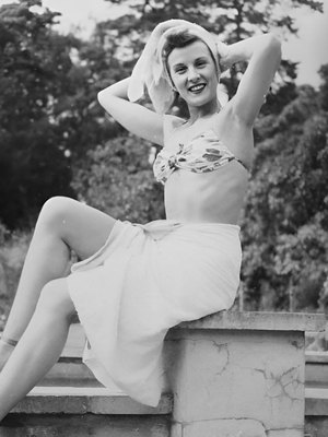 Anne Crawford