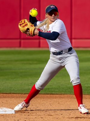 Aubrey Leach