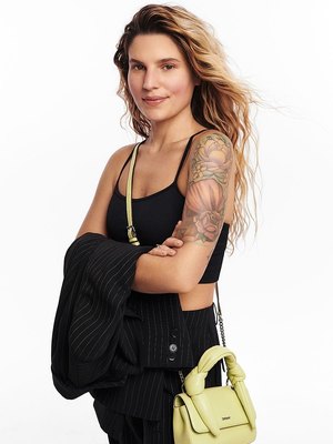 Carly Aquilino