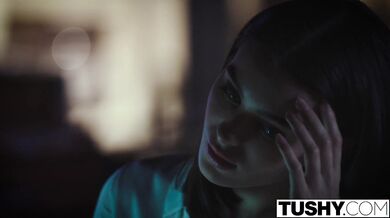 Lesbičky Adriana Chechik a Lana Rhoades v sexy prádle!