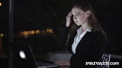 Man takes advantage of a beautiful tourist