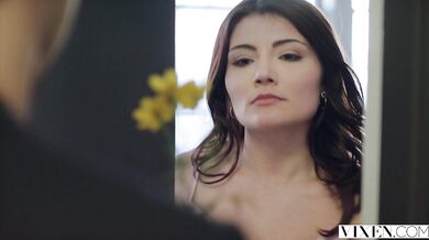 Nemůže jí odpustit, ale ani nedokáže zapomenout na sex s ní