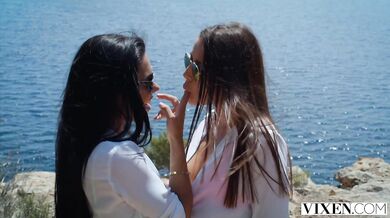 Foreplay blowjob on a trip and fucking in a hotel