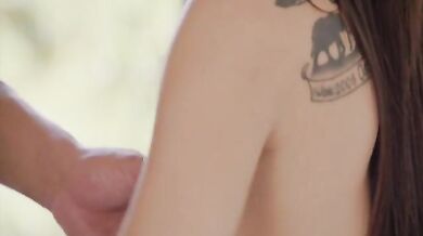 Nevlastní bratr nemůže odolat mému nahému tělu!