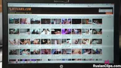 Macecha nachytá mladýho, jak si ho honí, tak mu radši vykouří péro