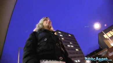 Zastydlá amatérka byla nervózní, ale užila si každý kousek péra