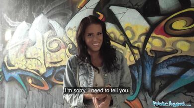 Řekla mi, že dělám její mokrou kundu hrozně šťastnou