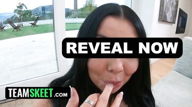 Prvé natáčanie brunetky je jedna veľká ulepená mrdkačka