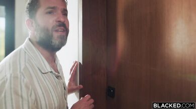 Blonďavá nymfa Lexi Lore bola na domácej párty úplne zaplnená