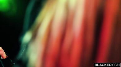 Blondínka Ashby Winter hladná po BBC si po prvýkrát v živote vyskúšala DP