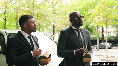 Blondínka Ashby Winter hladná po BBC si po prvýkrát v živote vyskúšala DP