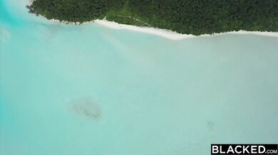 Zvodná blondínka Mary Rock zviedla svojho inštruktora potápania