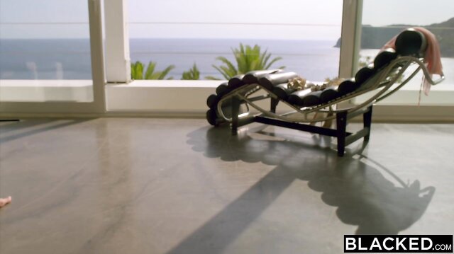 Hotwife Lya Missy Films Hook-up With Huge BBC