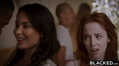 Žhavá Francúzska Anissa Kate dostala nálož od dvoch obrovských BBC na párty