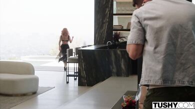 Hot Redhead Marina Gold Gapes Her Beautiful Round Ass For Tight Anal Fuck