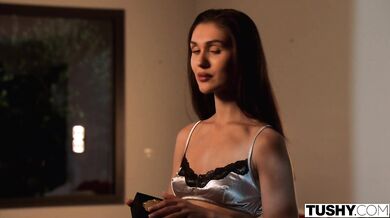 Anal-Hungry Athlete Leo Ahsoka Trains Her Tight Take The Gold In Gaping