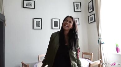 Obrie umelé prsia slovenskej MILFky, brunetky Chloe Lamour