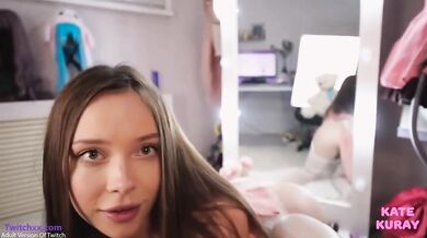 Kate Kuray s líščím chvostom dostáva naložené v POV záberoch