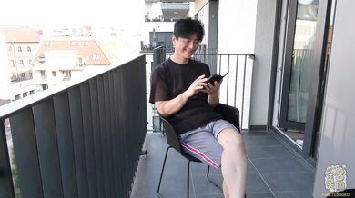 Liz Ocean uspokojuje ázijského borca a dáva mu všetko, čo si praje