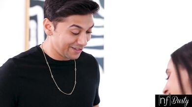 Dokonalý titfuck od prsatej Hailey Rose