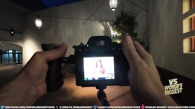 Luna Legend vymenila pózovanie pred objektívom za poriadny nárez s fotografovým obrovským čurákom