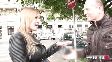 Angel Piaff a jej nadržané mrdanie v priehľadnom kamiónu