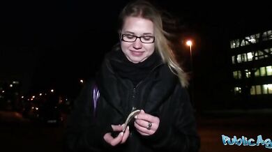 Studentka mě provokuje řečmi o těhotenství potom, co jsem se jí udělal do kundy
