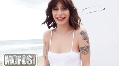 Kaitlyn Katsaros a Catalina Ossa vynechali párty kvôli žhavej trojke so Scottom Nailsom