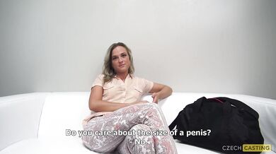 Blonďatá česká holka Petra na Czech Castingu