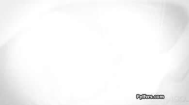 Teenka v růžovém byla svlečena a vymrdána sekuriťákem v obchoďáku