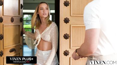 Kelly Collins a její přítel si užívají divokou jízdu v přírodě zakončenou intenzivním creampie