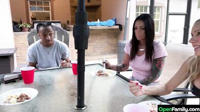 Blonde Bombshell Anastasia Shades Fuck In An Open Family