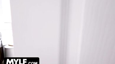 Stepmom's Dirty Little Secret - Senator's Wife Gets Wild And Begs For Cock