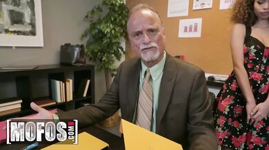 Boss’ Daughter Cecilia Lion Takes It Deep In Missionary In The Office And Gets A Huge Facial