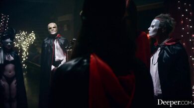 Lulu, April, Jasmine And Isiah Serve Mistress Maitland Ward Baxter