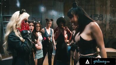10 girl lesbian gangbang! Rough fisting, strap on sex and squirting!