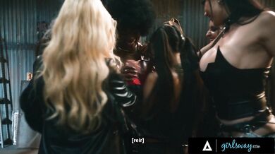 10 girl lesbian gangbang! Rough fisting, strap on sex and squirting!