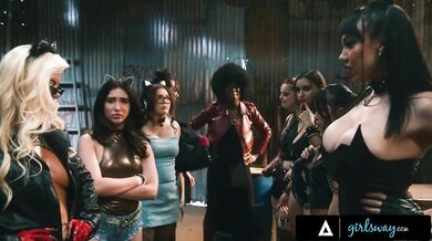 10 girl lesbian gangbang! Rough fisting, strap on sex and squirting!