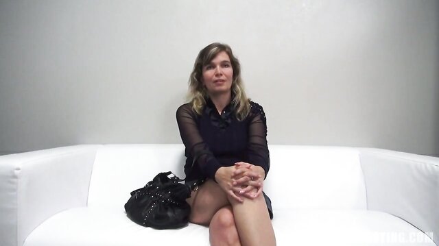 MILF blonde amateur fucks at casting
