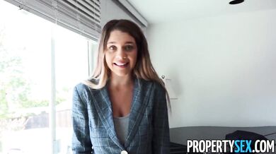 Highly Recommended Real Estate Agent Gabbie Carter Tours House