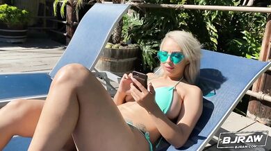 Lauren Pixie Takes A Big Load