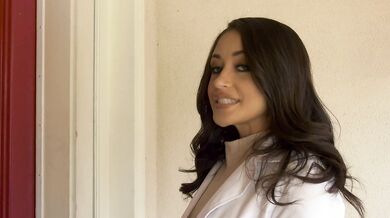 Avi Love – Interracial-Gangbang