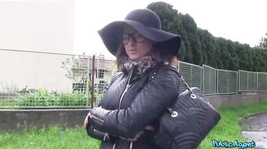 Broke Fashion Student Flashes Huge Tits Then Outdoor Fucks