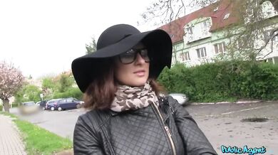 Broke Fashion Student Flashes Huge Tits Then Outdoor Fucks