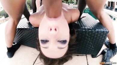 Nikita Bellucci In Outdoor Ass Fuck
