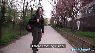 Nervous cheating girlfriend has real and risky outdoor sex