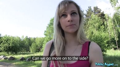 Sexy Blonde Drains Balls After Outdoor Casting