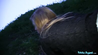 Pretty blonde is tempted by his pocket full of cash