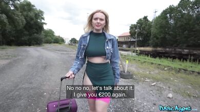Big tits and big ass woman takes a big cock outside!