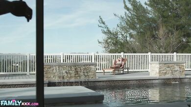 I Can't Help But Catch Feelings For My Hot Stepdad